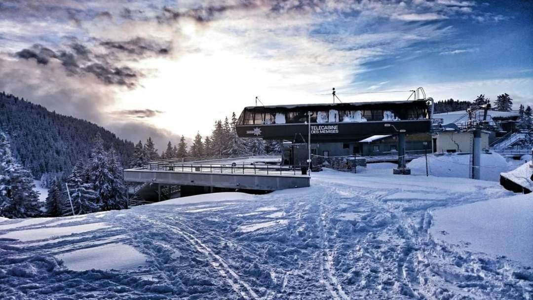 Votre Studio Balneo Bien-Etre A La Montagne Thollon-les-Memises Zewnętrze zdjęcie